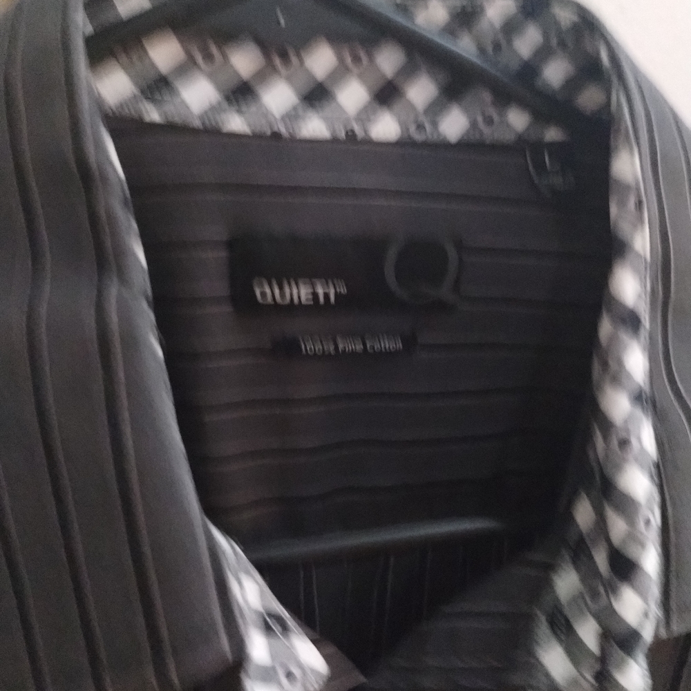 Quieti button down - Picture 3 of 3